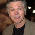 tom skerritt wikipedia